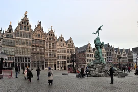 Giá dầu châu Á giảm phiên 15/12 do lo ngại về nhu cầu nhiên liệu