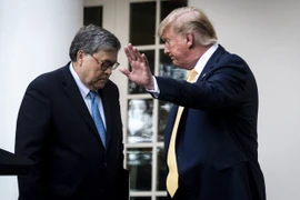 Tổng thống Donald Trump xem xét khả năng cách chức Bộ trưởng Tư pháp