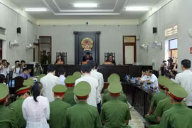 Quang cảnh phiên tòa. (Ảnh: Phan Tuấn Anh/TTXVN)
