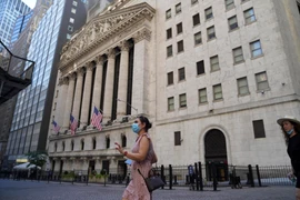 Quang cảnh bên ngoài Sàn giao dịch chứng khoán New York, Mỹ, ngày 29/7/2020. (Ảnh: THX/TTXVN)