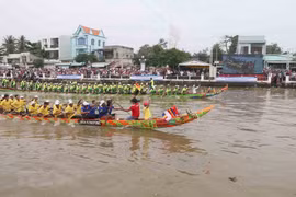 Sóc Trăng: Phum sóc rộn ràng chờ ngày khai hội Oóc Om Bóc-đua ghe Ngo