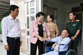 [Photo] Chủ tịch Quốc hội đi thăm và làm việc tại tỉnh Sóc Trăng