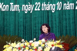 Phó Chủ tịch thứ nhất Hội đồng Thi đua Khen thưởng Trung ương Đặng Thị Ngọc Thịnh phát biểu tại Đại hội. (Ảnh: Hoàng Cao Nguyên/TTXVN)