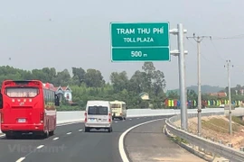 Chạy xe tốc độ 223 km/h trên cao tốc, tài xế bị tước giấy phép 3 tháng