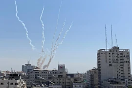 Rocket được phóng từ Dải Gaza ngày 14/11/2019. (Nguồn: Reuters)