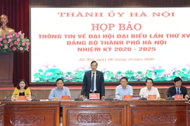 Phó Bí thư Thành ủy Hà Nội Đào Đức Toàn chủ trì buổi họp báo. (Ảnh: Văn Điệp/TTXVN)