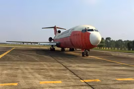 Tàu bay B727-200 bị bỏ quên tại Cảng hàng không quốc tế Nội Bài từ năm 2007 đến nay.