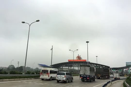Phương tiện lưu thông qua trạm thu phí của dự án đường cao tốc Pháp Vân-Cầu Giẽ. (Ảnh: Việt Hùng/Vietnam+)