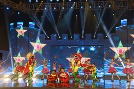 Lung linh sắc màu 'Chiếc đèn ông sao' qua phần thể hiện của Thiên Phước. (Ảnh: BTC)