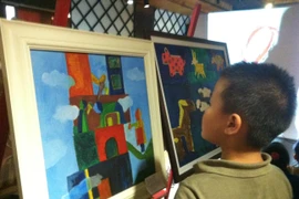 Triển lãm kéo dài đến hết ngày 31/5 tại Laca Art Café (24 Lý Quốc Sư, Hà Nội). (Ảnh: PV/Vietnam+)