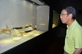 [Photo] Đắm mình trong không gian cổ vật hình hoa sen từ thời Lý