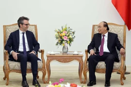 Thủ tướng Nguyễn Xuân Phúc tiếp Đại sứ EU tại Việt Nam Giorgio Aliberti. (Ảnh: Thống Nhất/TTXVN)