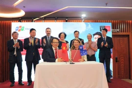 Đại học FPT và Đại học Swinburne ký kết hợp tác khởi động chương trình liên kết Swinburne (Việt Nam)