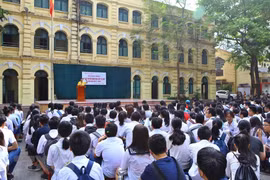Học sinh Hà Nội dự thi vào lớp 10. (Ảnh: Minh Quyết/TTXVN)