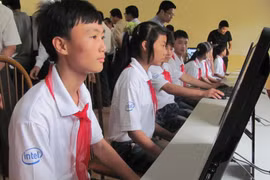 Bộ Giáo dục và Đào tạo yêu cầu các trường học trên cả nước tăng cường kiểm soát vấn đề an toàn thực phẩm. (Ảnh minh họa: PV/Vietnam+)