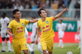 Cuộc đua V-League 2022 ngày một khó lường. (Ảnh: HAGL) 