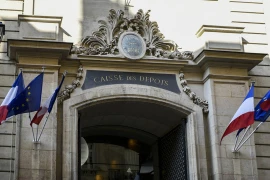 Ngân hàng đầu tư của Pháp ngừng cấp vốn cho các dự án dầu khí mới