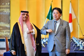 Nhật Bản, Saudi Arabia cam kết hợp tác ổn định thị trường dầu quốc tế