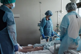 Phát hiện ca dương tính với SARS-CoV-2 lâu nhất thế giới, tới 221 ngày