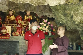 Chùa São - Ngôi chùa cổ độc đáo, linh thiêng nằm trong hang núi đá