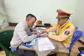 Bản tin 60s: Xử phạt tài xế “tạt đầu” xe cứu thương chở bệnh nhân