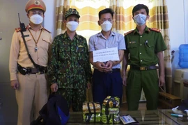 Hà Tĩnh: Bắt giữ đối tượng vận chuyển 5kg ma túy đá từ Lào về Việt Nam