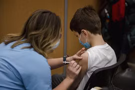 Pfizer xin cấp phép đối với vaccine dùng cho trẻ 6 tháng đến 5 tuổi
