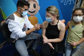 Israel: Liều vaccine COVID-19 thứ 4 giúp bảo vệ nhóm có nguy cơ cao