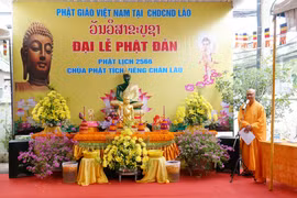 Chùa Phật Tích Vientiane (Lào) tổ chức Đại lễ Phật đản Phật lịch 2566
