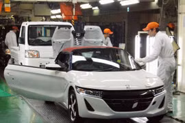 Honda cắt giảm 40% sản lượng ôtô tại các nhà máy ở Nhật Bản