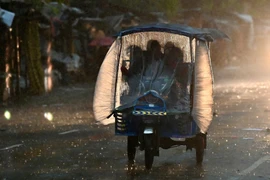 Bão Sitrang quét qua Bangladesh làm ít nhất 16 người thiệt mạng