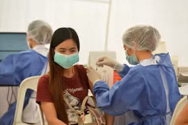 Thái Lan dự kiến tuyên bố COVID-19 là bệnh đặc hữu trong vòng 4 tháng