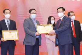 Chủ tịch Quốc hội gặp mặt đại biểu chuyên trách dịp Xuân Nhâm dần