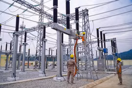 Thành phố Hồ Chí Minh khẩn trương đưa vào vận hành các công trình điện