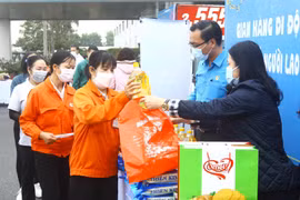 Doanh nghiệp nỗ lực để người lao động đón Tết Nguyên đán ấm áp