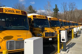 Chính phủ Mỹ chi 1 tỷ USD mua xe buýt trường học chạy nhiên liệu sạch