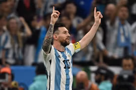 World Cup 2022: HLV Argentina không tiếc lời ca ngợi thủ quân Messi