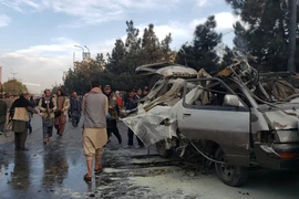 Đánh bom xe ven đường ở Afghanistan, nhiều người thương vong