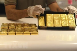Ukraine bán 12,4 tỷ USD dự trữ vàng kể từ sau xung đột quân sự với Nga
