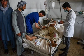 IS đánh bom xe chở khách ở Afghanistan gây thương vong