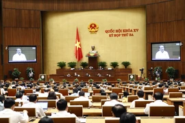Quốc hội: Đảm bảo linh hoạt trong kiềm chế giá xăng dầu tăng cao