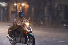 Nhiều khu vực trên cả nước có mưa dông, đề phòng thời tiết nguy hiểm