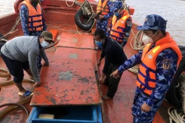 Phát hiện tàu cá vận chuyển dầu DO trái phép trên vùng biển Tây Nam