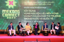 Tọa đàm về Xây dựng vùng nguyên liệu bền vững và đạt chuẩn quốc tế. (Ảnh: Trung Kiên/TTXVN)