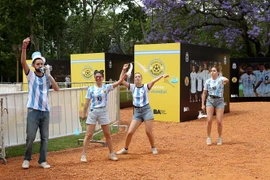 Không khí bóng đá tưng bừng trên khắp các nẻo đường tại Argentina