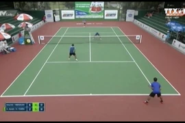 Hoàng Nam, Hoàng Thiên vững bước vào bán kết F7 Futures sau khi đánh bại cặp đôi Malaysia.