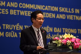 Thứ trưởng Bộ Thông tin và Truyền thông Hoàng Vĩnh Bảo phát biểu trong buổi khai mạc. (Ảnh: Tiến Đạt/Vietnam+)