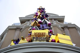 Thiết kế lấy ý tưởng từ những chiếc nón lá truyền thống của Việt Nam. (Ảnh: Anh Ngọc)