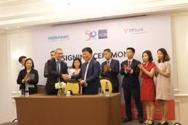 Lãnh đạo ADB và TPBank ký kết. (Nguồn: TPBank)