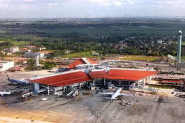 Máy bay đỗ tại sân bay quốc tế Nội Bài. (Ảnh: Huy Hùng/Vietnam+)